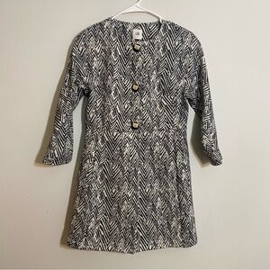Cabi Chic Black and White Patterned jacket size XS